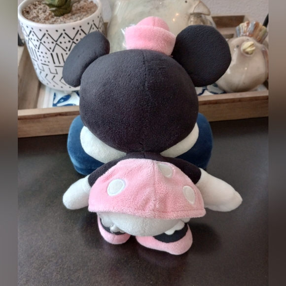 Minnie Plush - Picture 3 of 3